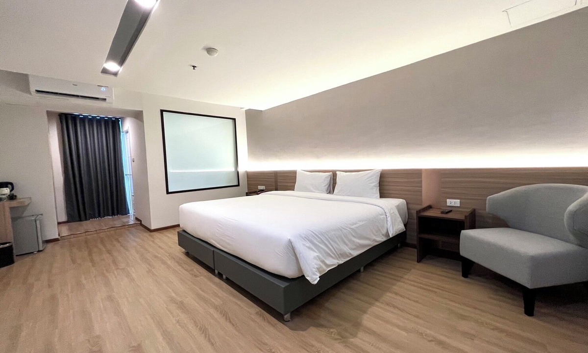Bang Chalong Hotel | Le Srivaree Suvarnabhumi Airport Hotel