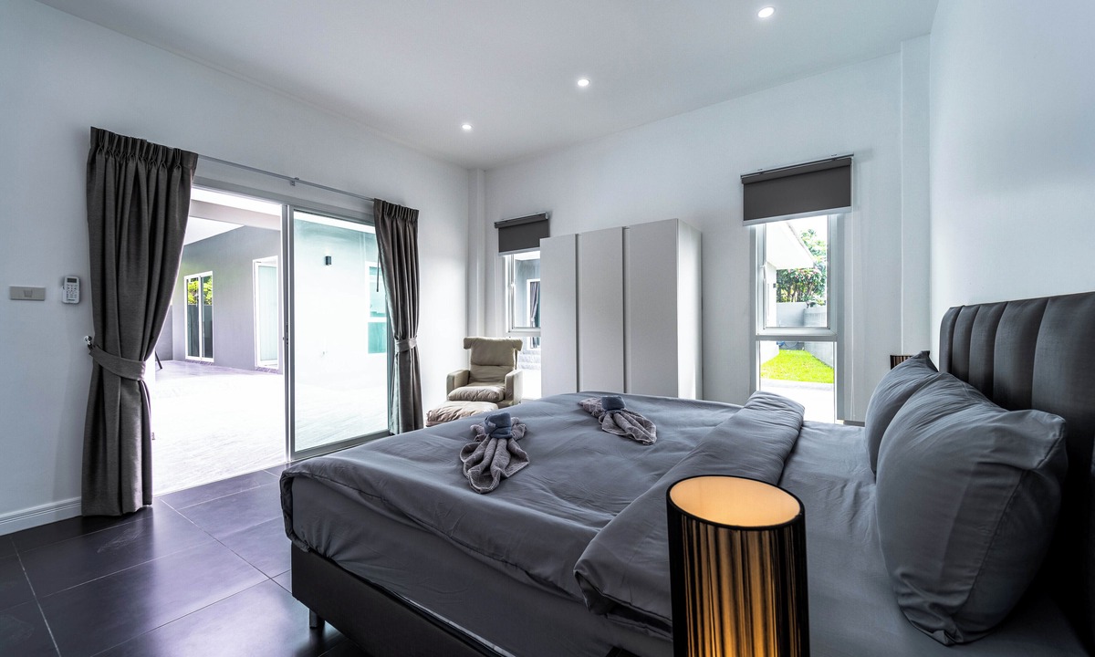Khao Tao Villa | Modern Pool Villa with 5 Bedrooms - EDO