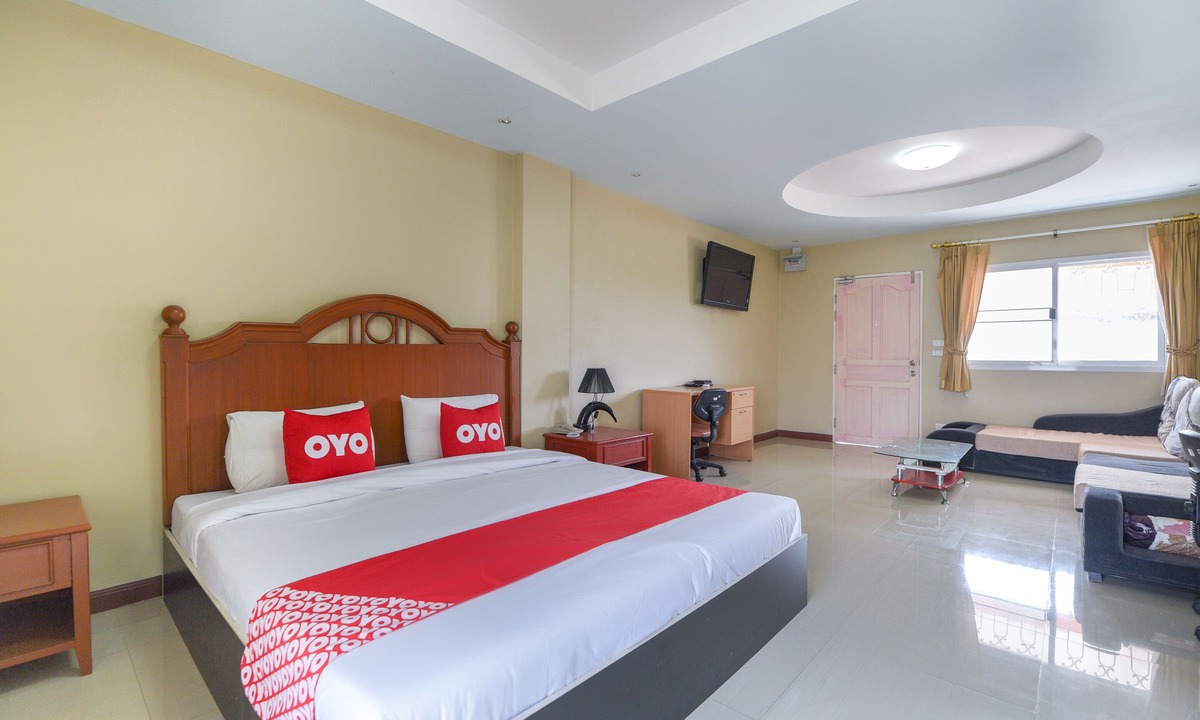 Nakhon Chai Si Hotel | OYO 762 Chompoo