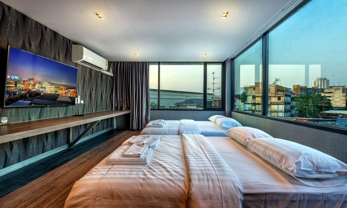 Hua Lamphong Hostel | Happy Station Bangkok