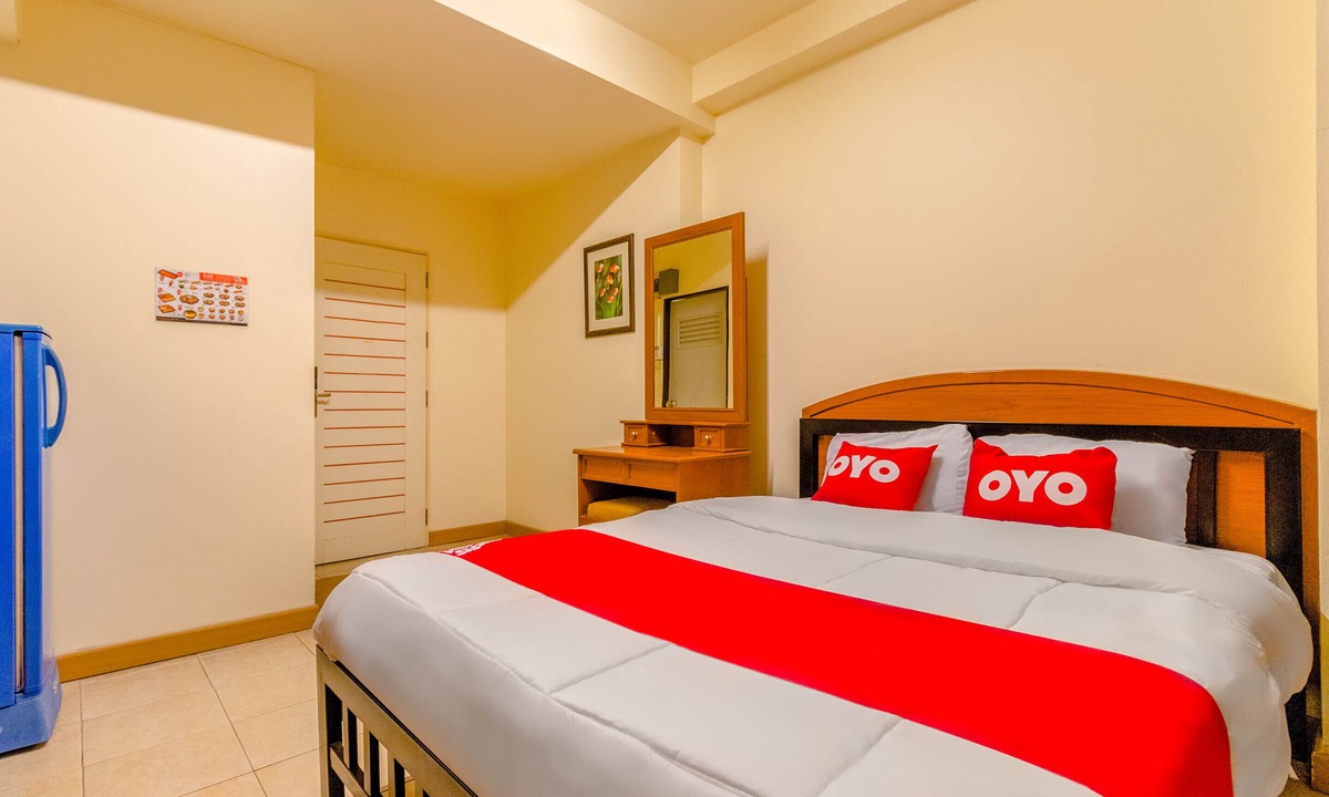 Ratchathewi Hotel | OYO 583 Sweethome Guest House