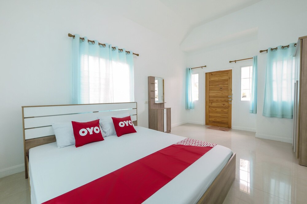 Dan Makham Tia Hotel | OYO 75339 Full Frame Resort