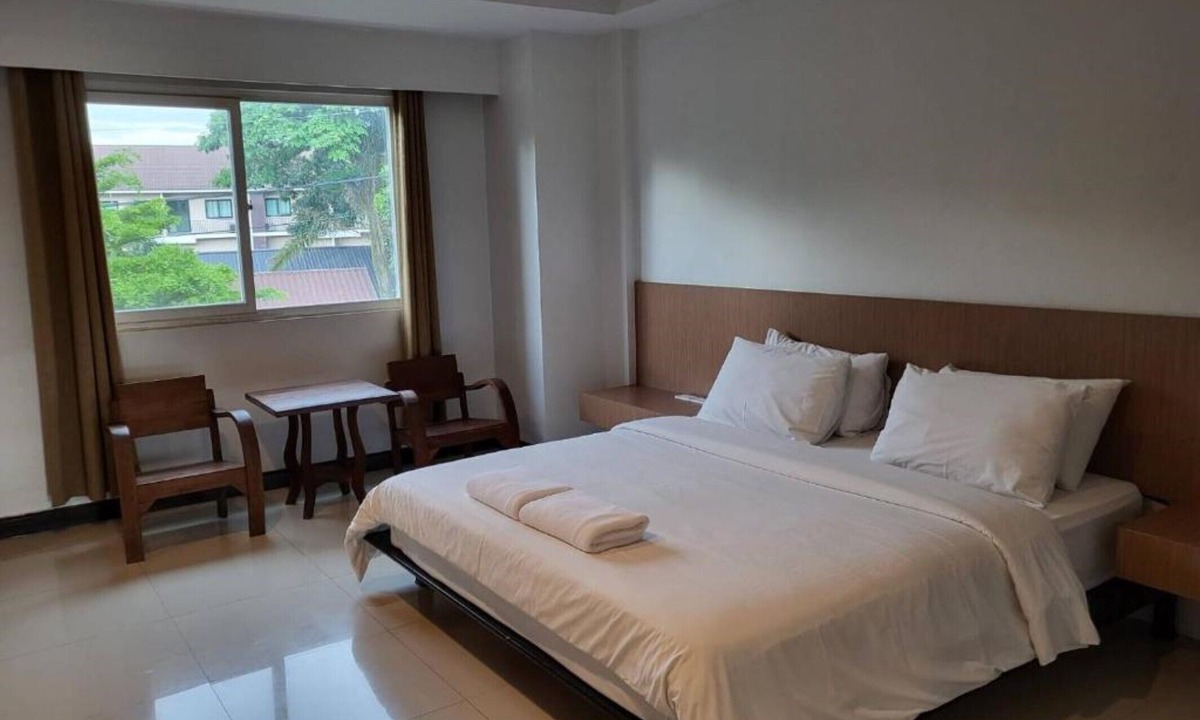 Nikhom Phatthana Hotel | The Square Rayong