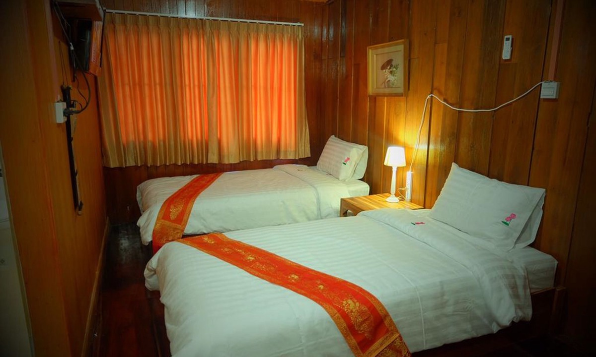Mueang Kao House | The History Cafe' & Guesthouse