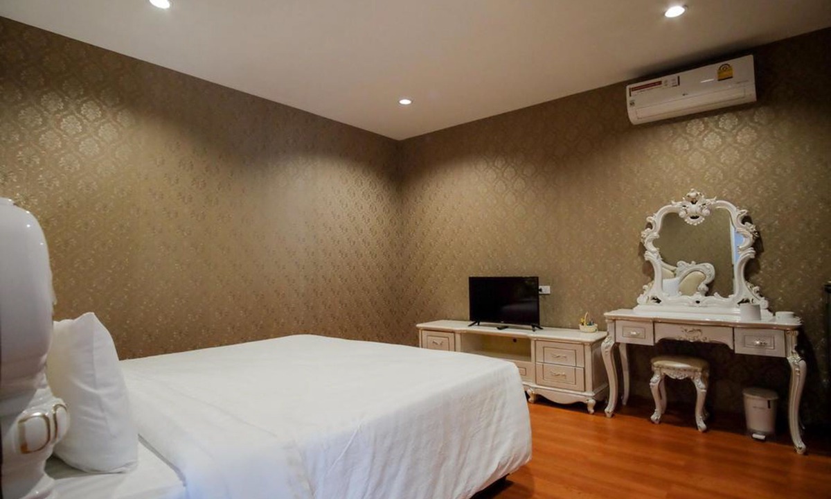 Lat Krabang Hotel | The O-Zone Airport Inn