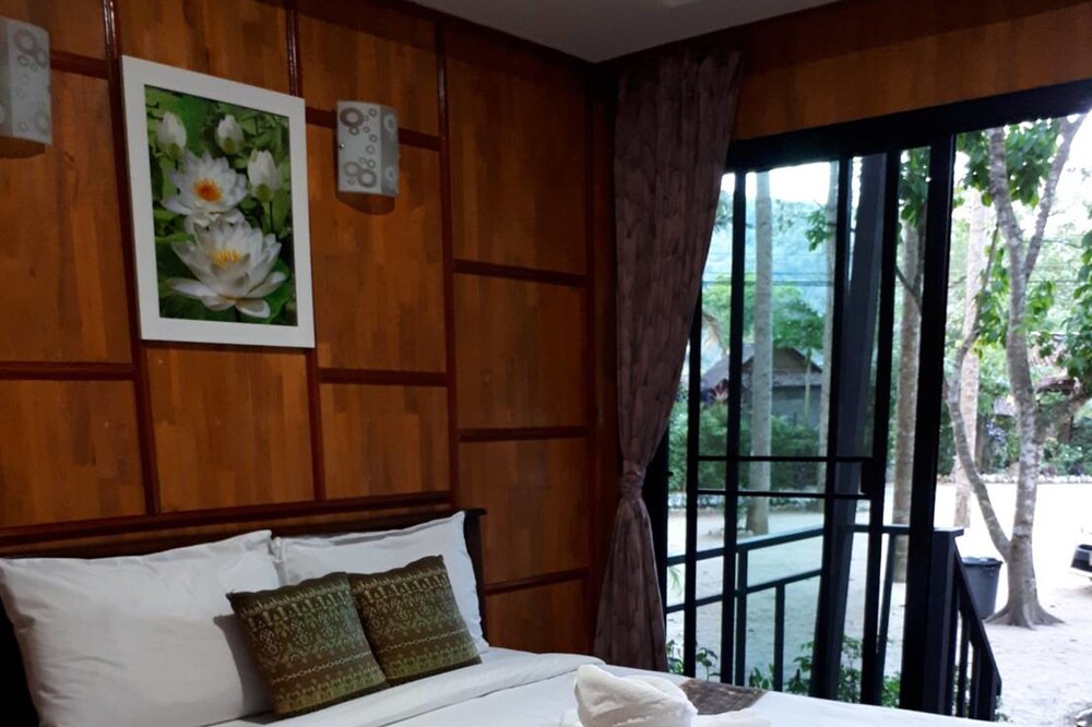 Kamlon Hotel | Num Chaykhong