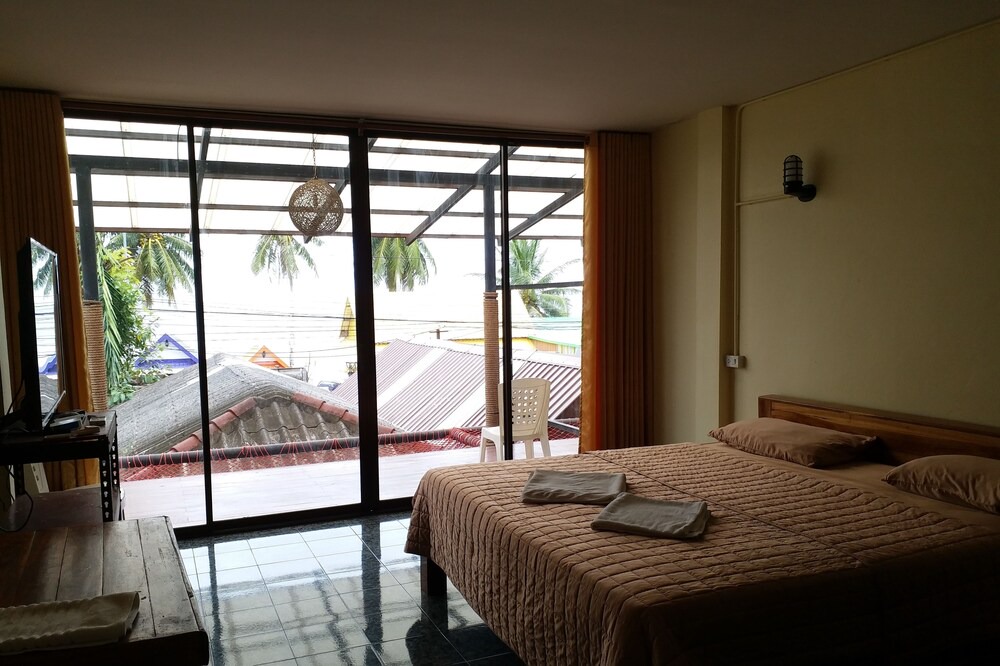 Saphli Hotel | Pirates Terrace
