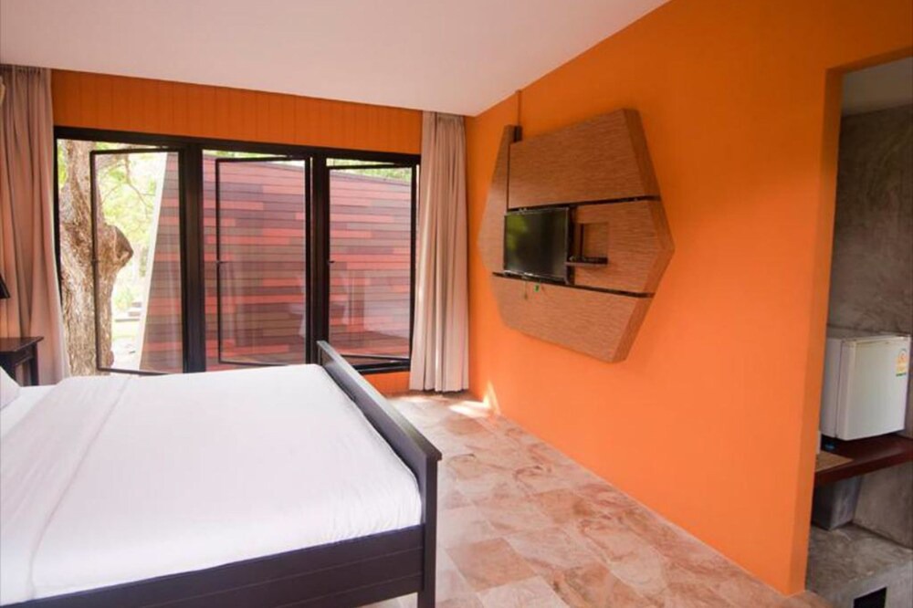 Sam Nak Thong Hotel | The Park Adventure