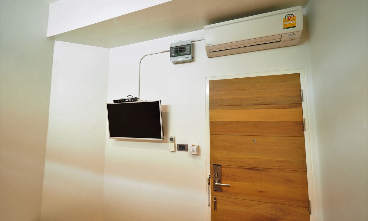Samsen Nai Hostel | T Hostel at Victory Monument