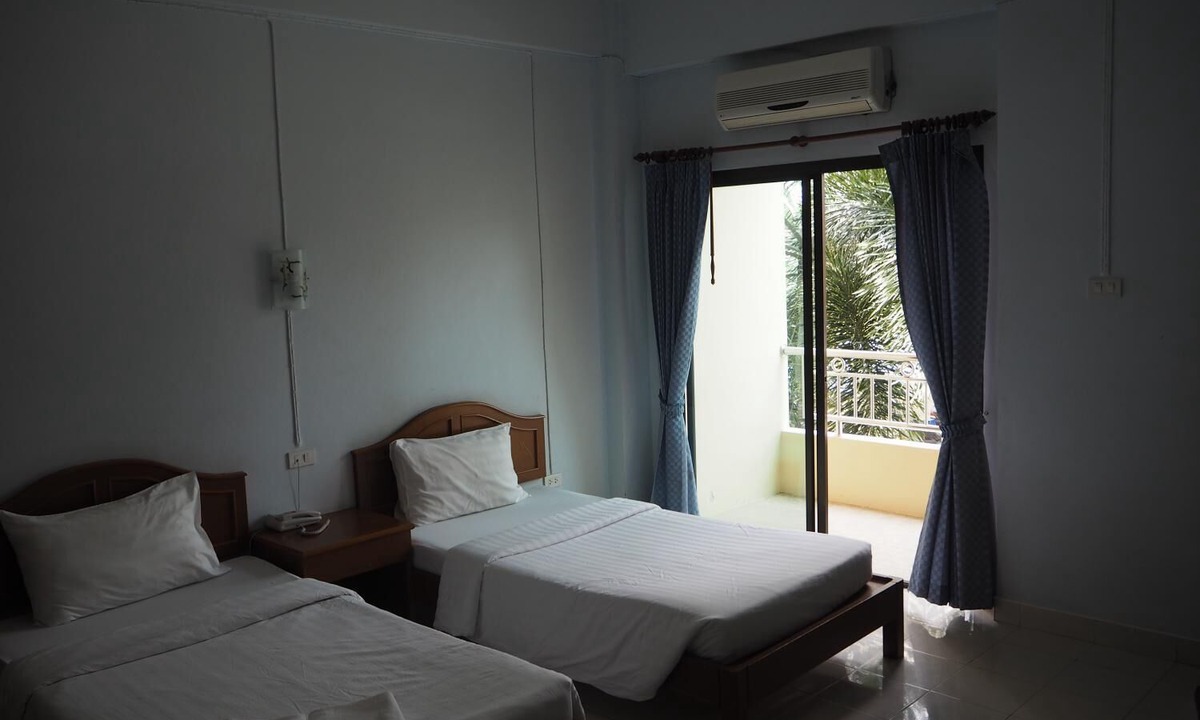 Chumphon Hotel | Ritzy House Hotel