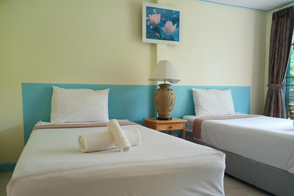 Ko Mook Hotel | Village Garden Bungalows Kho Mook