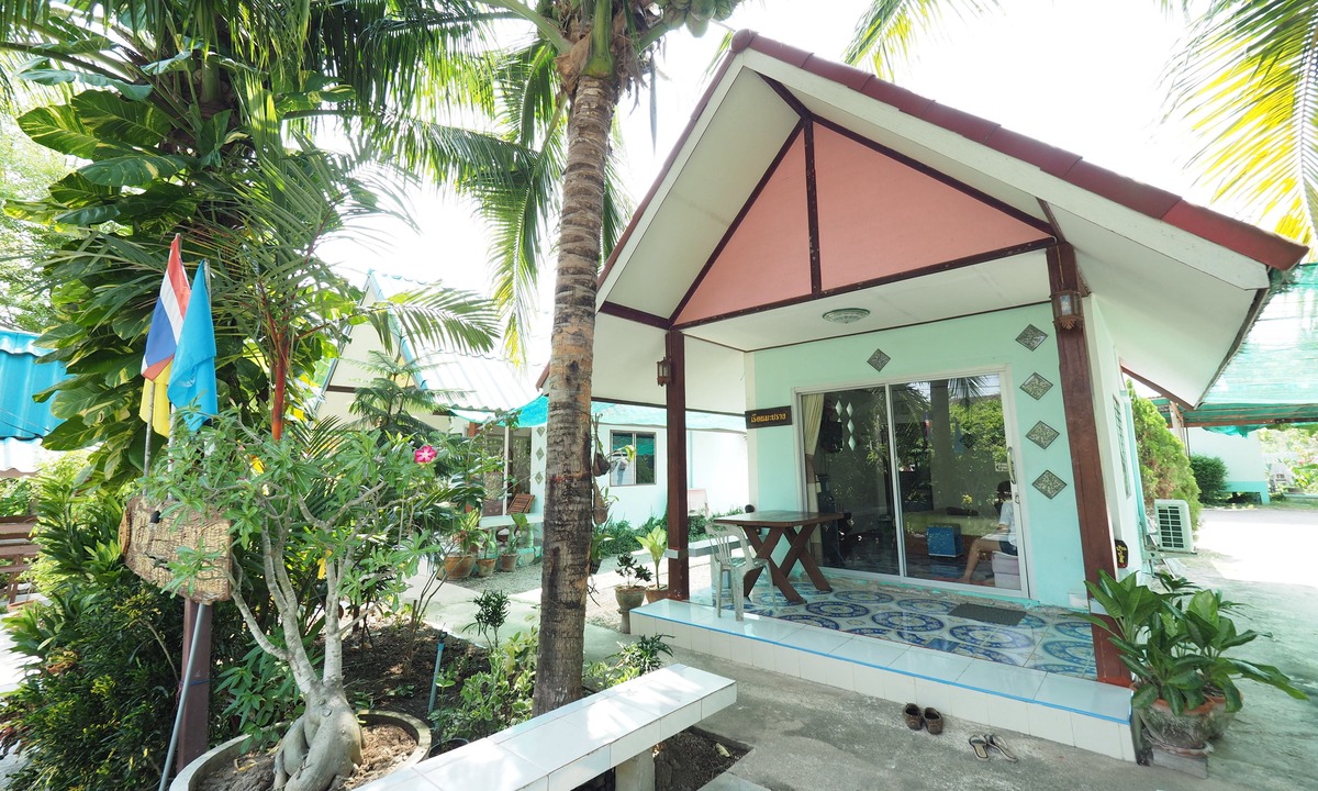 Samut Songkhram Hotel | Baan Suanjarean Resort