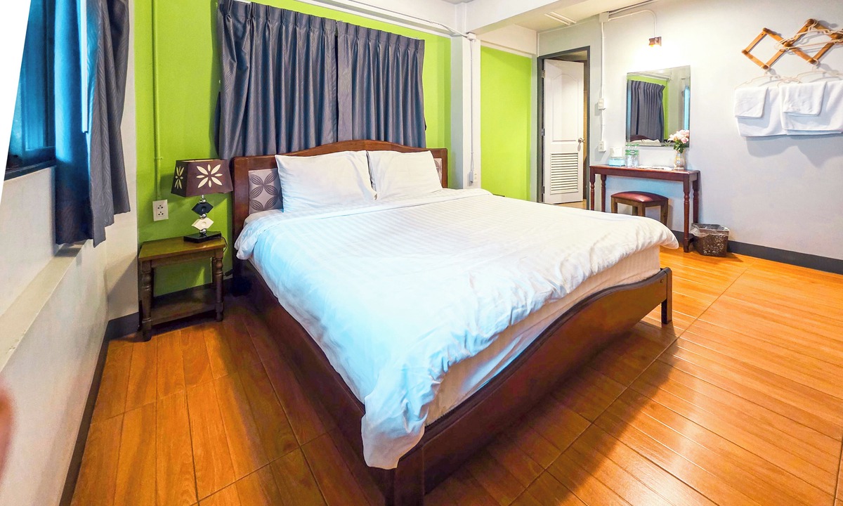 San Chao Pho Suea Hotel | Thepmongkol House