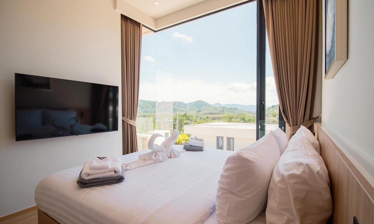 Ban Sakhu Villa | Elegant Aileen 3 Bedroom Pool Villa Naithon