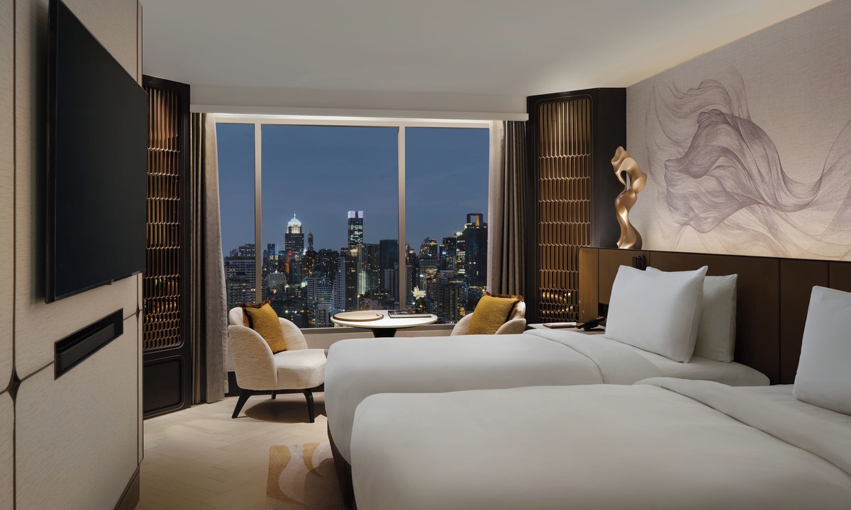 Bangkok Central Business District Hotel | Fairmont Bangkok Sukhumvit