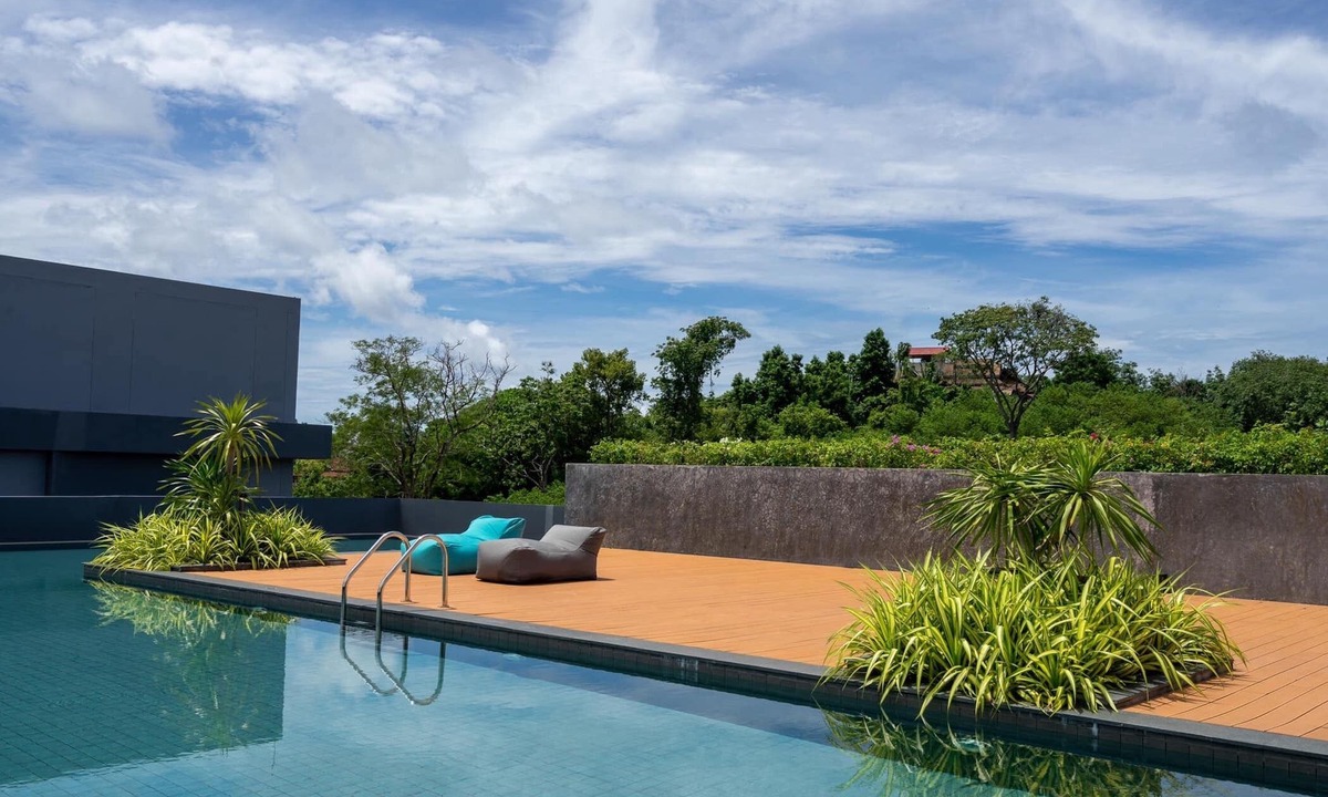 Nai Harn Apartment | NaiHarn Duplex with Pool View UTL A310