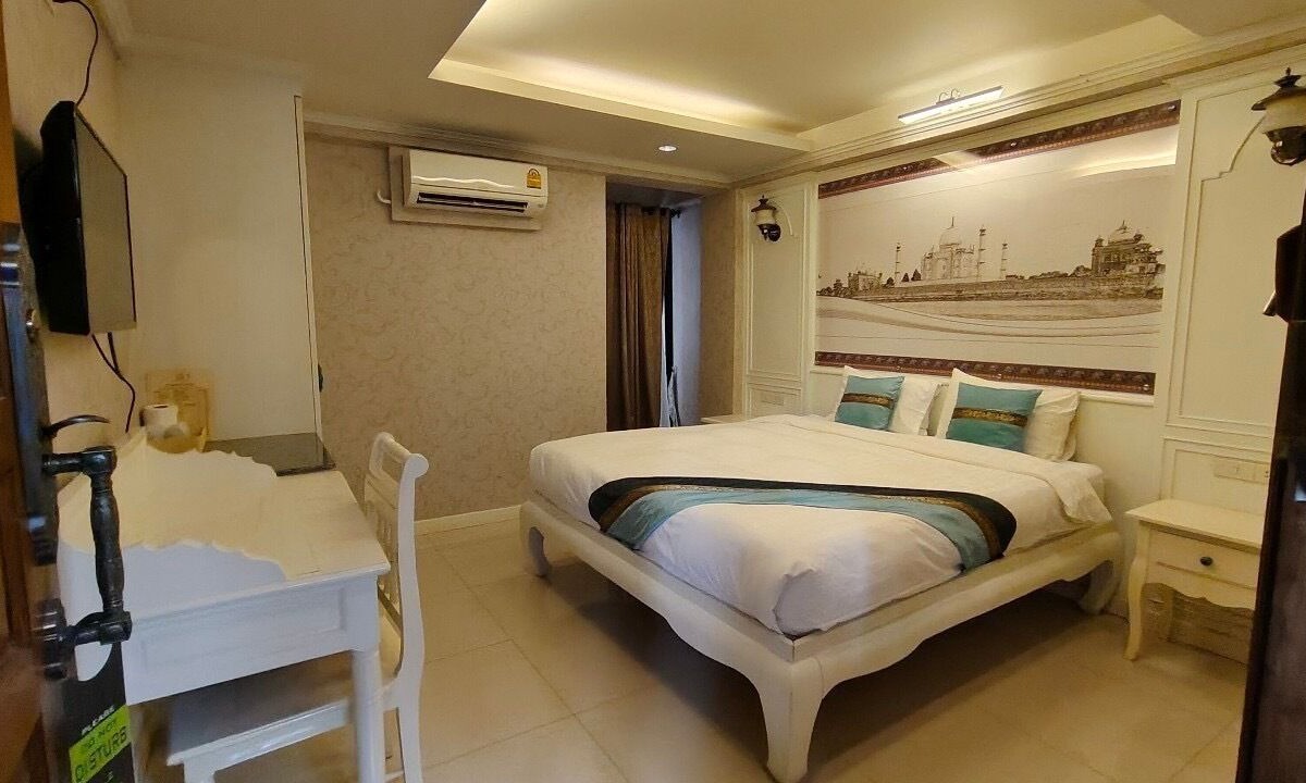 Thapae Hotel | The Boone Hotel