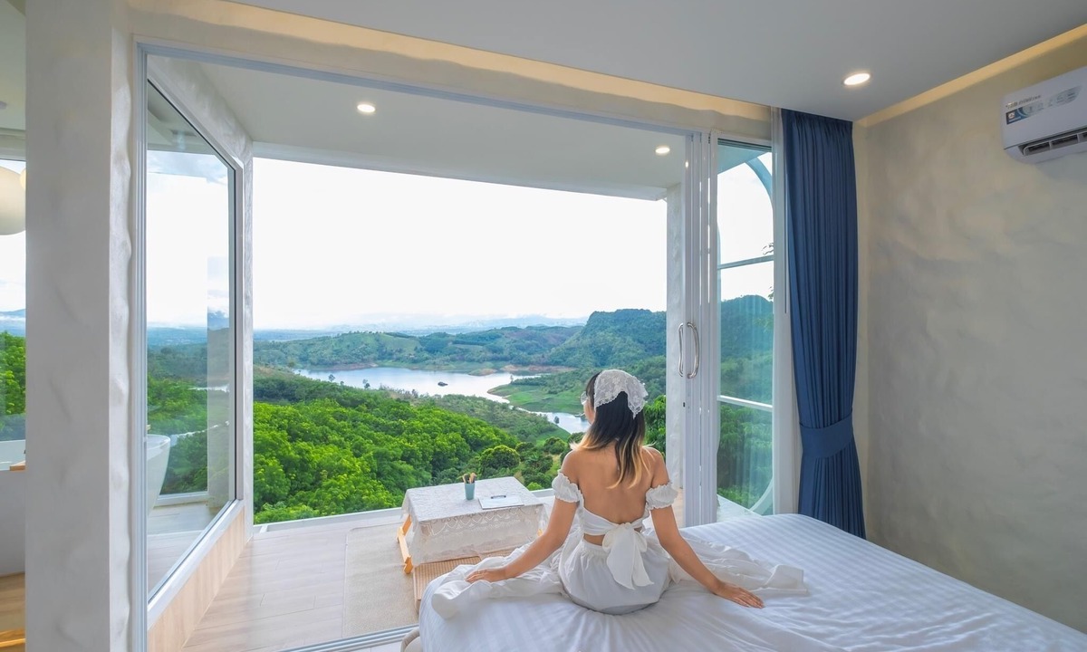 Mae Suai House | Make me see cloud