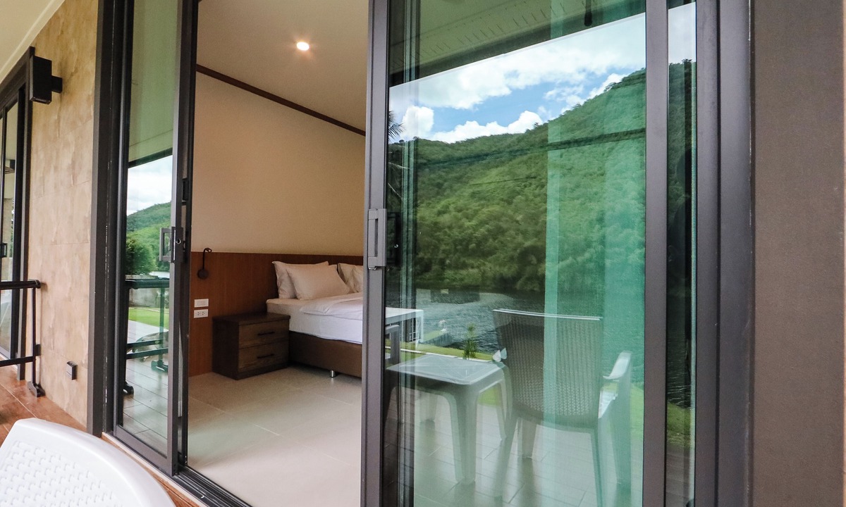 Tha Kradan Hotel | Tiger House River Kwai