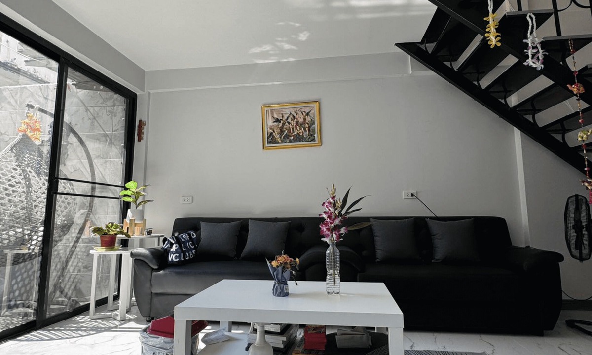 Rama 9 Hostel | First Villa Life Hostel