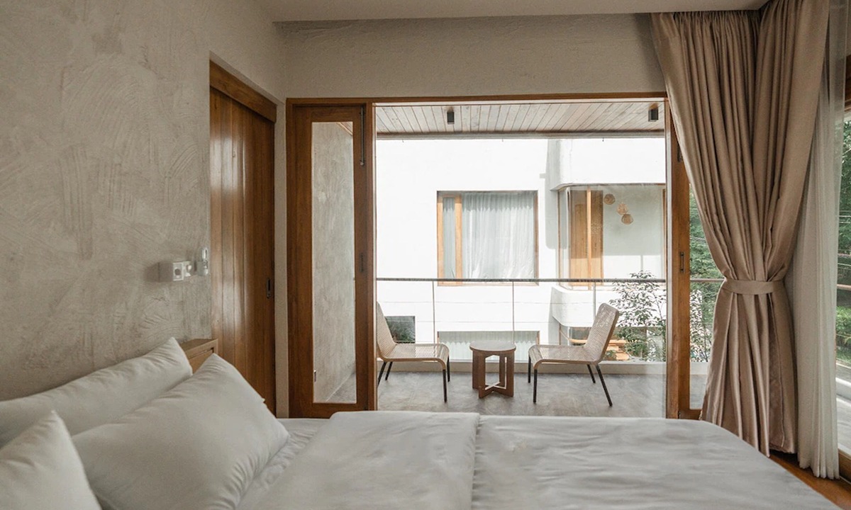 Mae On Hotel | Taryn Tara Cafe And Stay