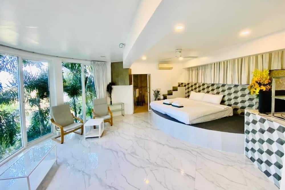 Chaweng City Center Villa | Samui Sky Pool Villa