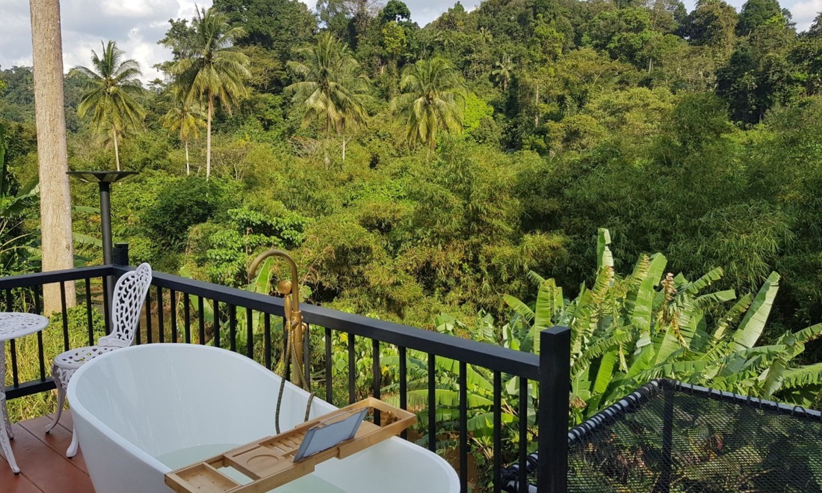 Chong Resort | The Pubpa Backyard