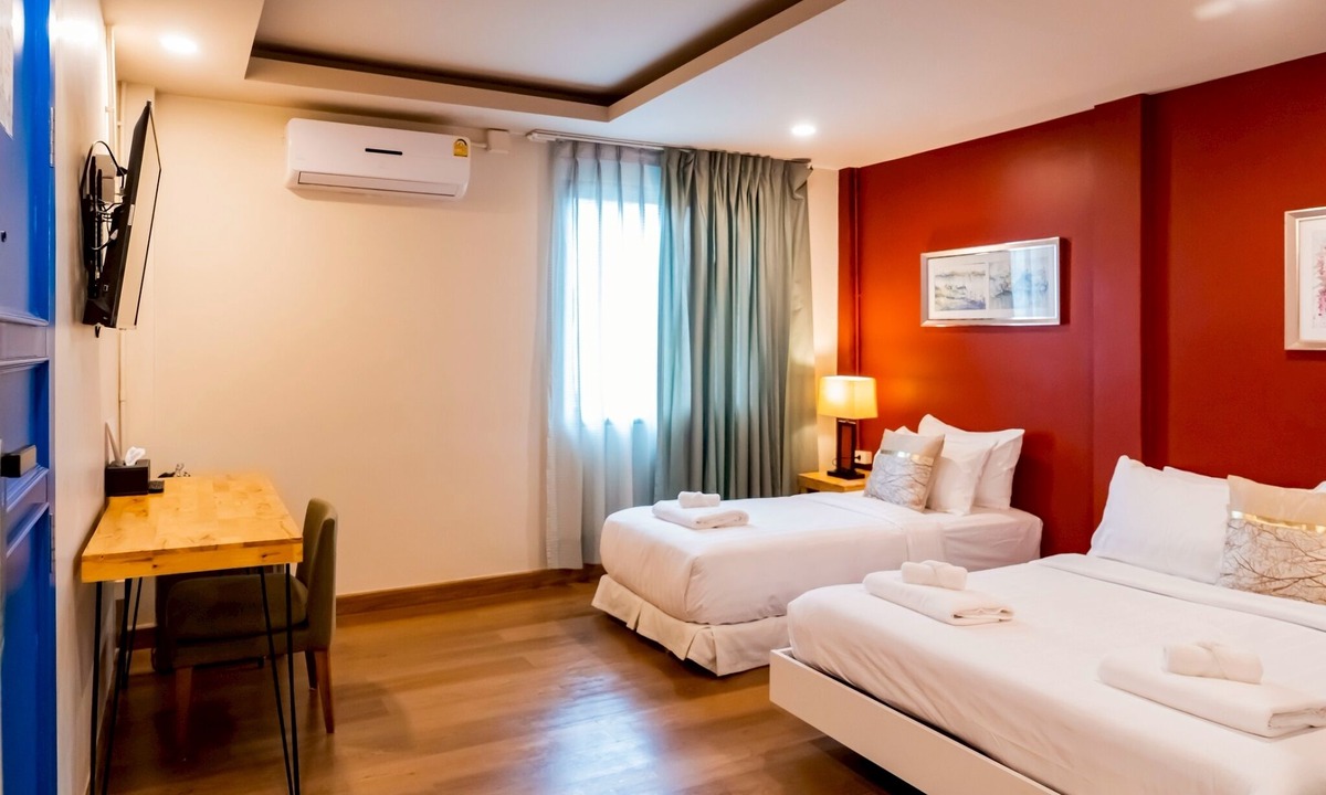 Chanthanimit Hotel | PloyBuri Boutique Hotel