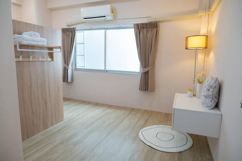 Thanon Phaya Thai Apartment | Lumi Minimal Residence