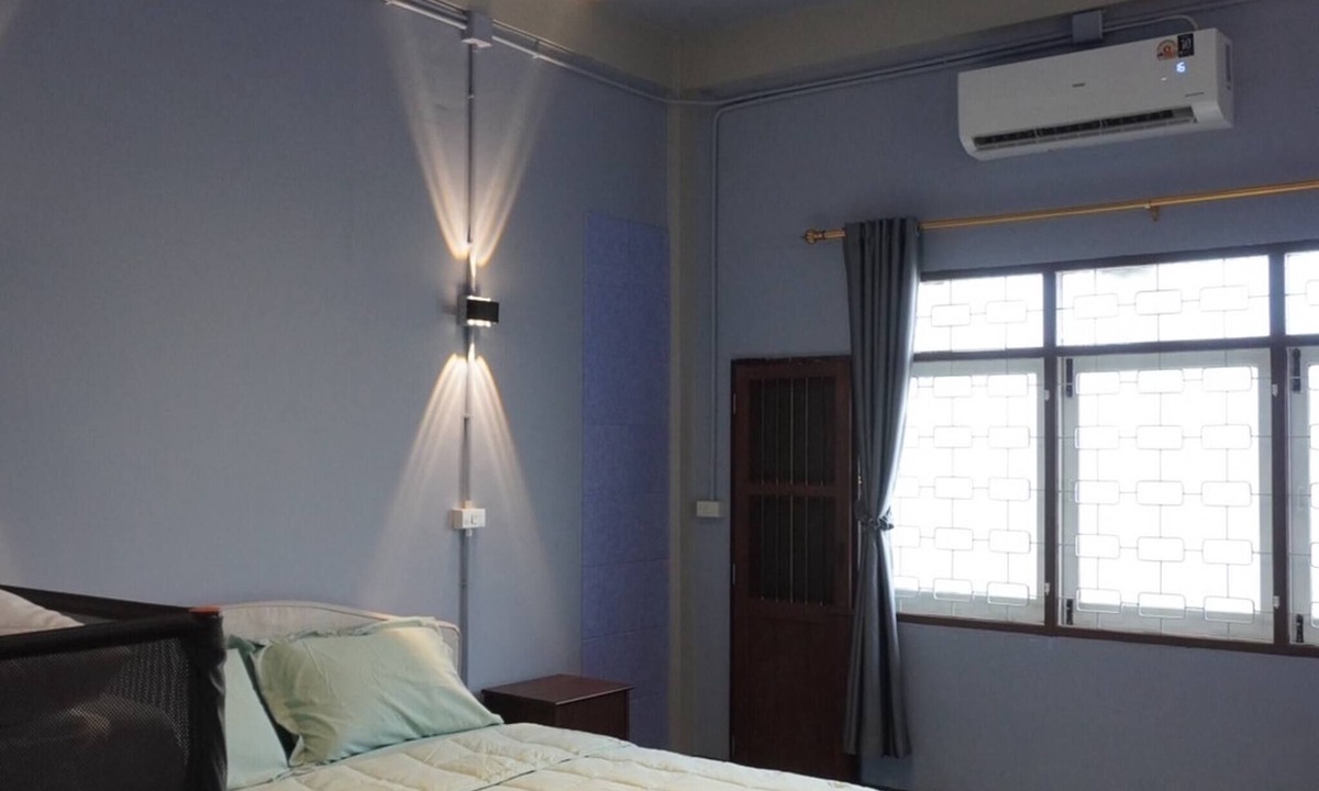 Wang Burapha Phirom House | Family Room Near Chinatown