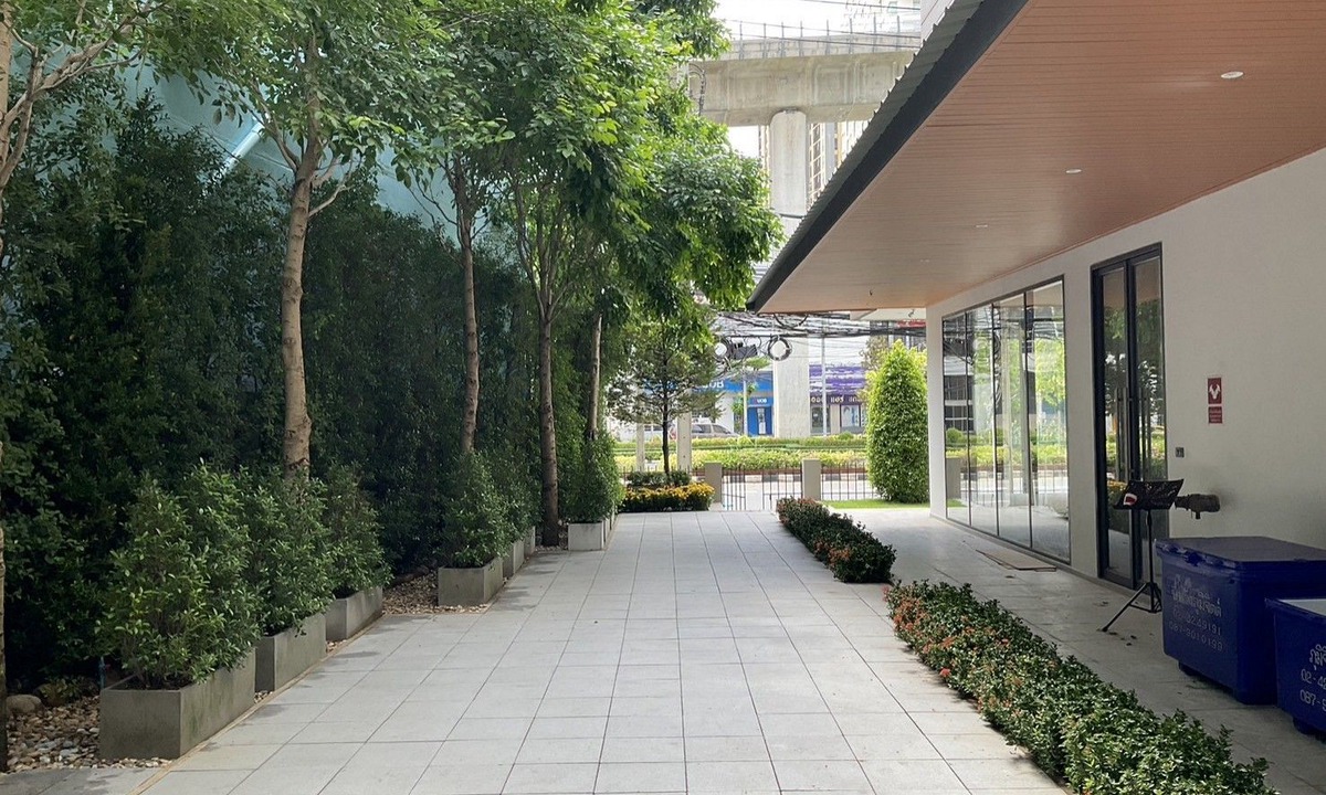 Bang Yi Khan Hotel | 35 Bow Hotel & Complex