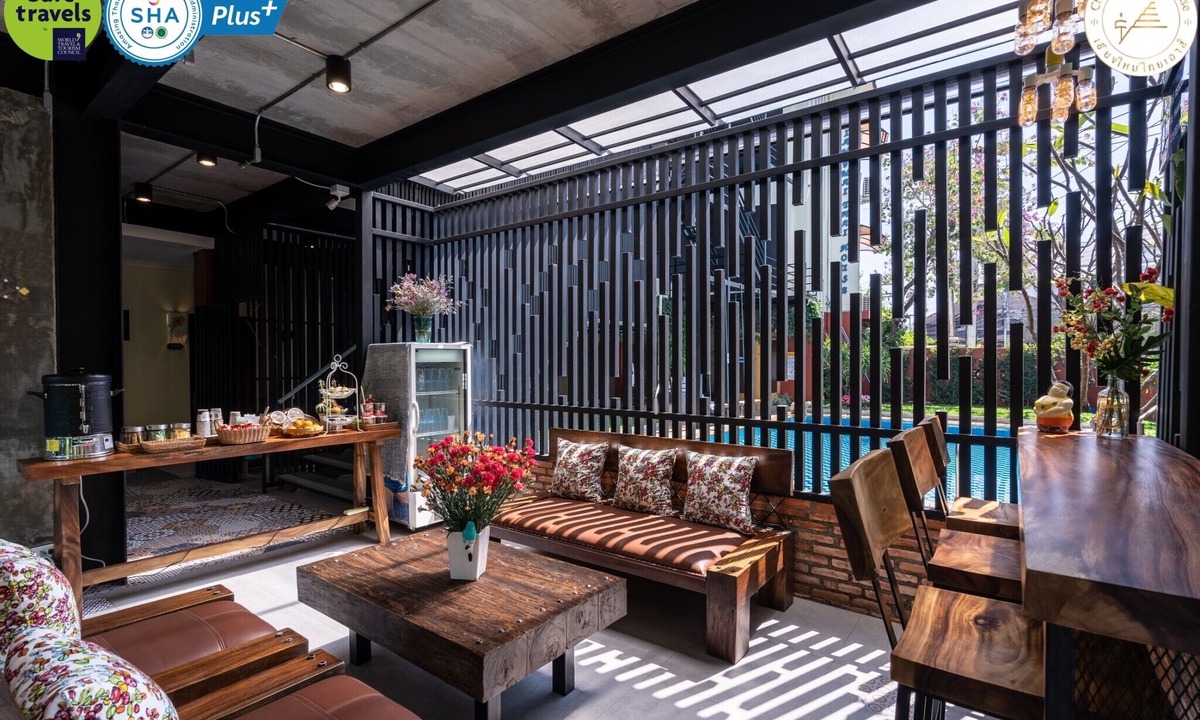 Thapae Hotel | Chiang Mai Thai House