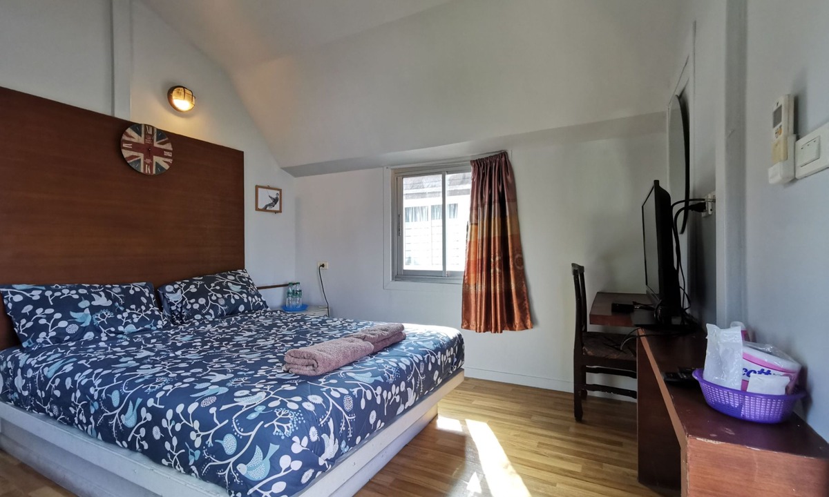 Si Racha Hotel | De Coco House