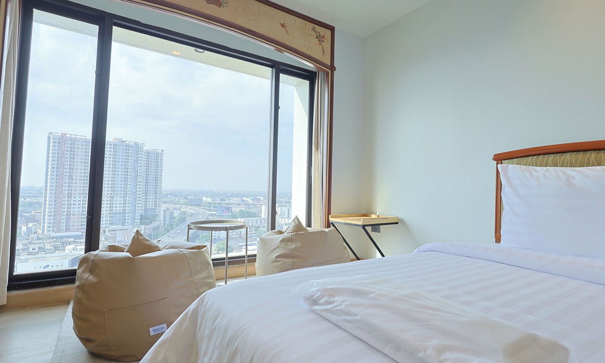 Bang Phlat Hotel | The Royal City Hotel