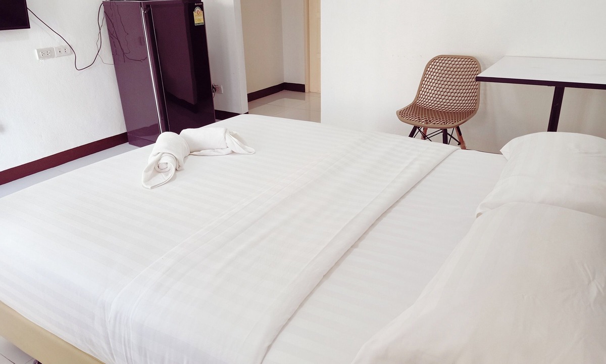 Ban Du Hotel | Goldenville