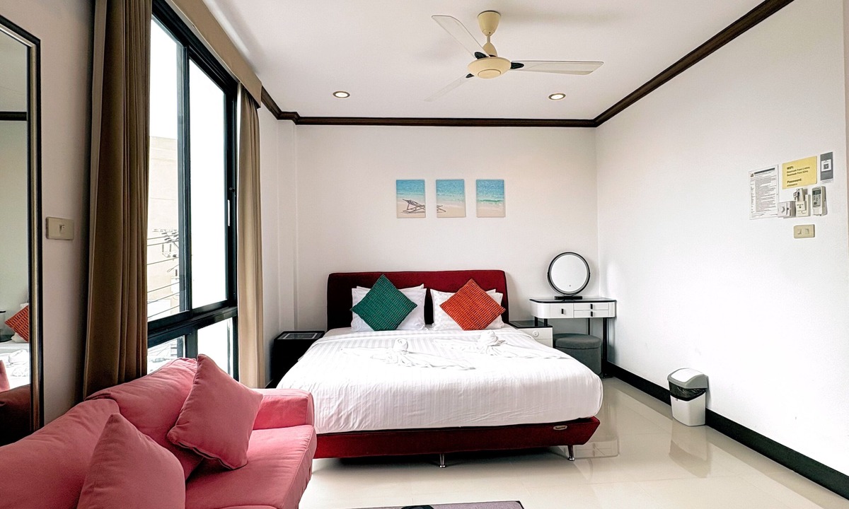 Kata Hotel | Kata Beachwalk Hotel and Bungalows
