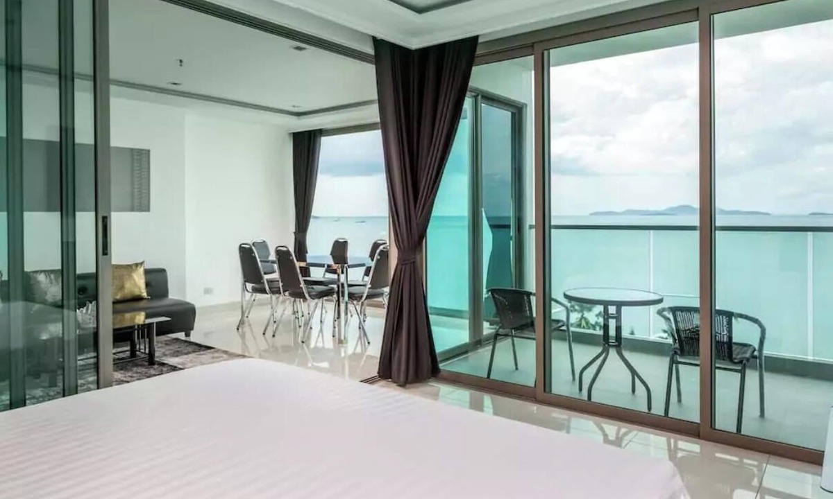 North Pattaya Apartment | Ultimate Luxury in New High Rise Tower