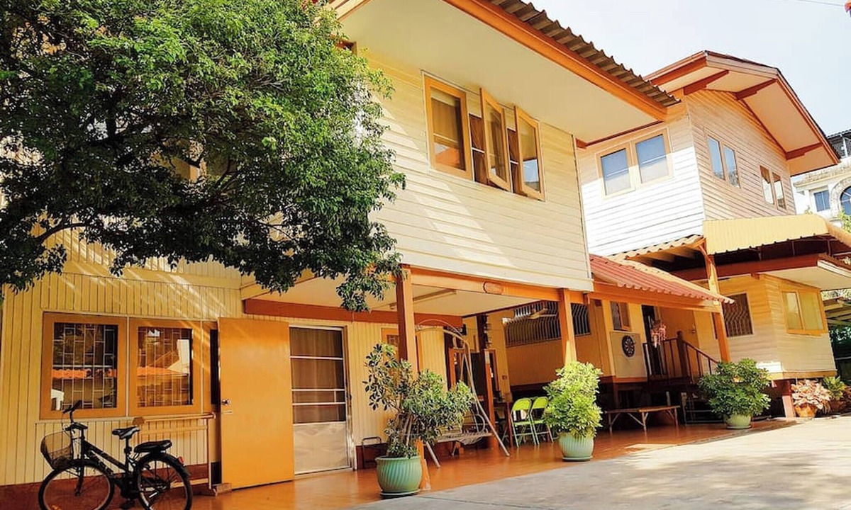Sathorn Villa | Entire Villa Pool & Garden Bangkok center