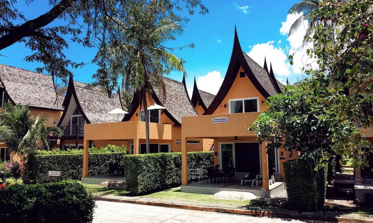 Klong Son Villa | 4 Bedroom Deluxe Beach Villa 21C, Blue Haven Bay Resort