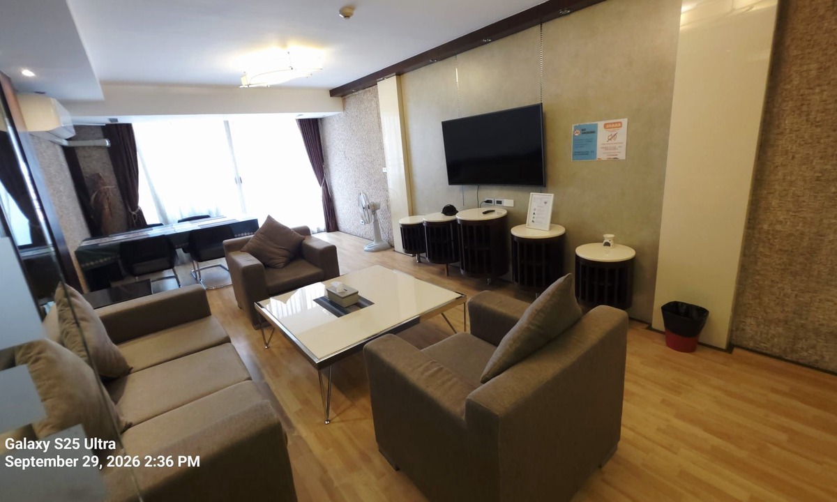 Khlong Toei Nuea Condo | 2C - Short-Term Rental Allowed - Downtown Bkk Serviced Apartment