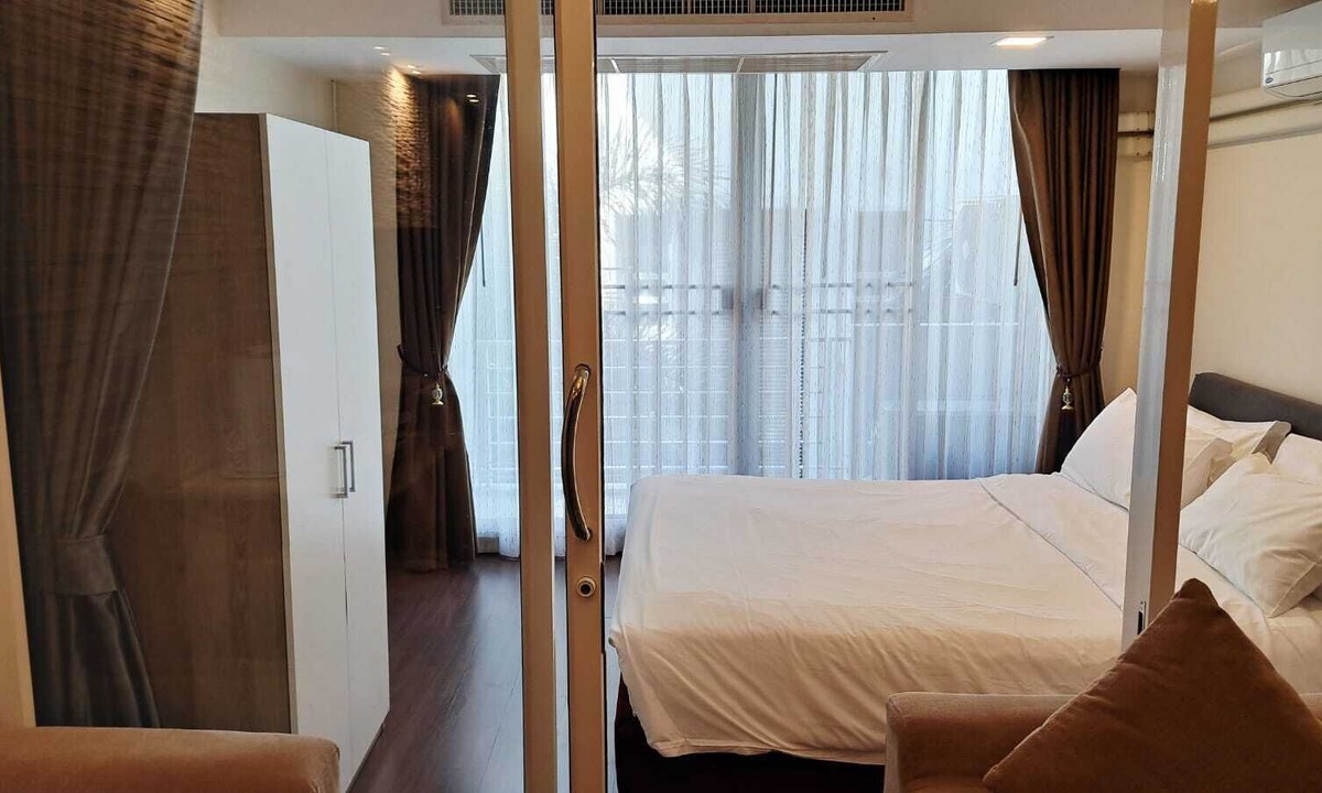 Khlong Toei Nuea Condo | 4D - Short-Term Rental Allowed - Downtown Bkk Serviced Apartment