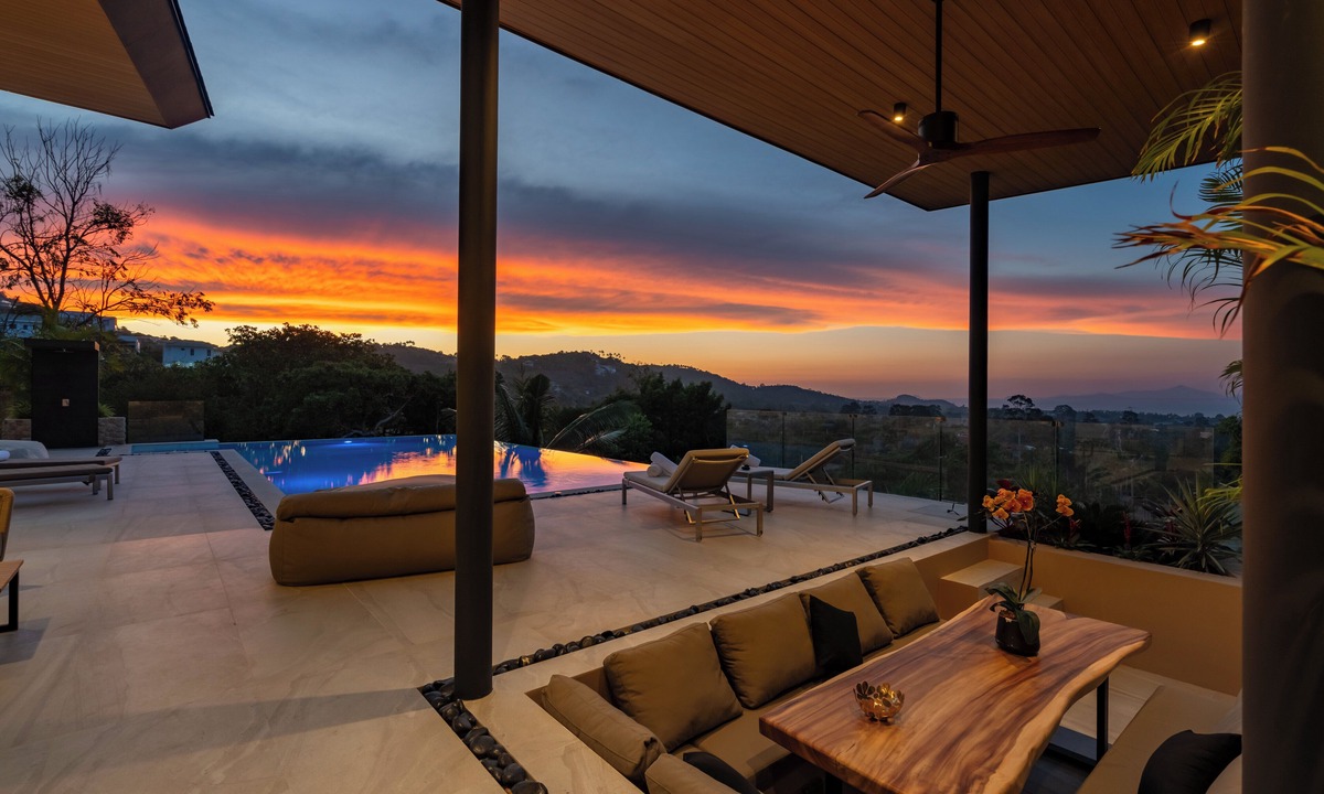 Bophut Hills Villa | Luxury 4 bedroom villa in Koh Samui with stunning sea views to Koh Phangan