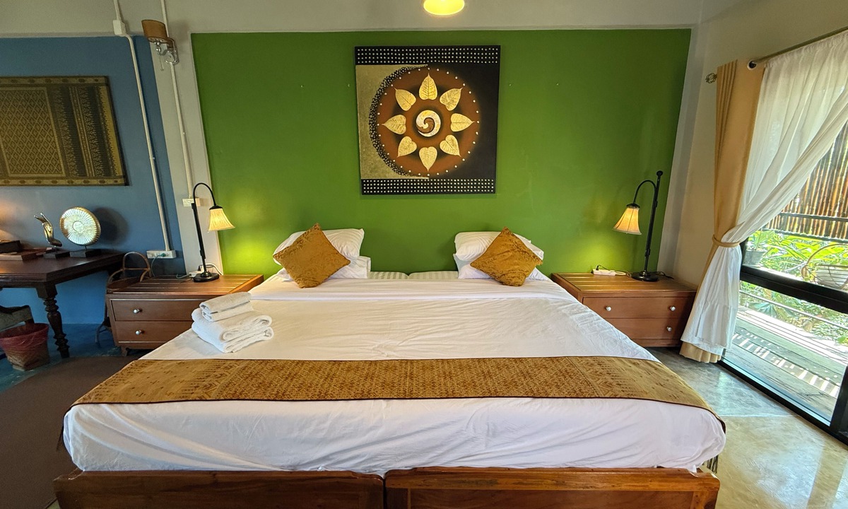 Sam Roi Yot House | Golden Mango House