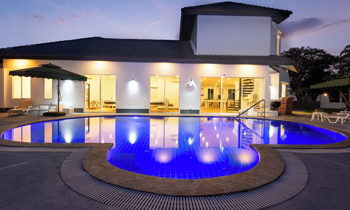 Nong Prue Villa | Villa Danubia - Huge luxury party pool villa 425m2 4br 4bth