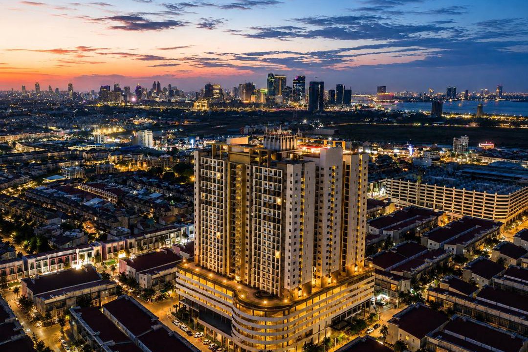 Mean Chey Hotel | The Sterling Residence