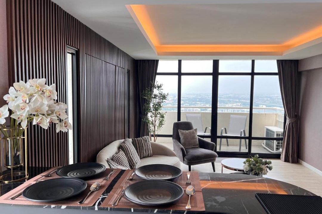 Ban Mai Apartment | Lakeview Heights 2BR Top View near Impact & DMK