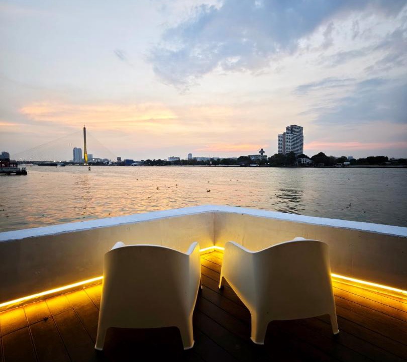Wachira Phayaban House | Chao phraya riverfront house Baan Rimphraya