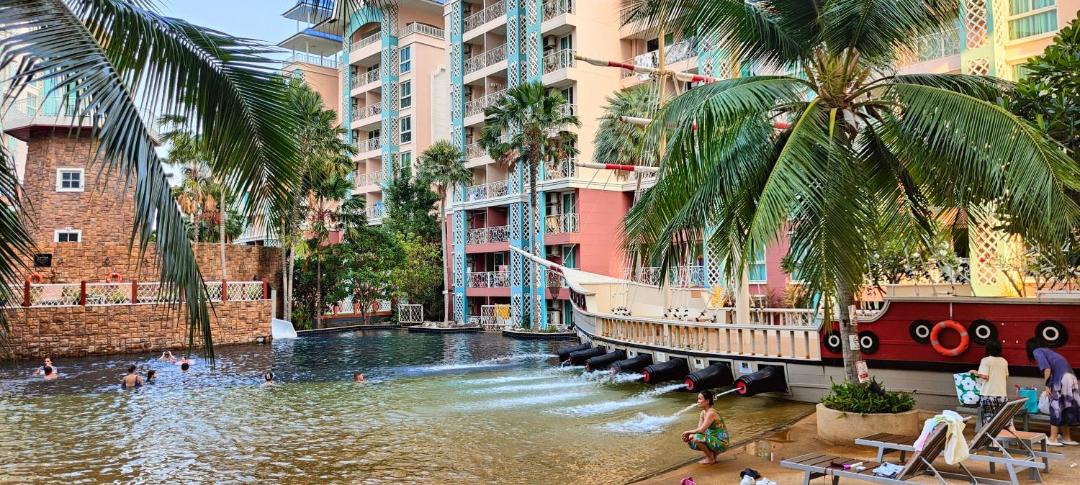 Jomtien Apartment | Sea View Condo in Grande Caribbean l Pool l Near Jomtien Beach and Walking Street