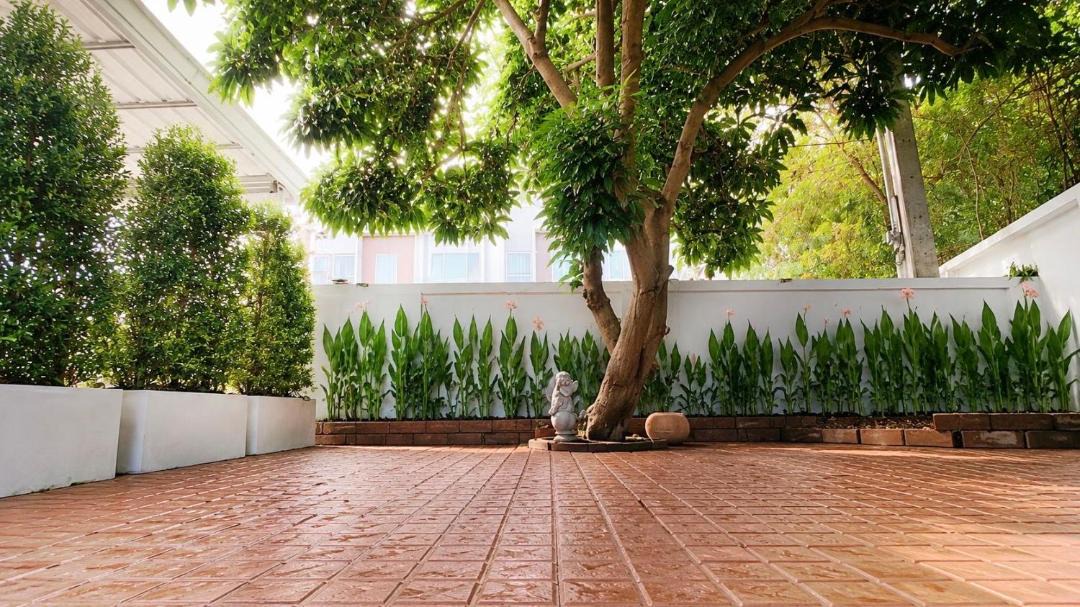 Bang Yai House | Private Corner House Near Central Westgate