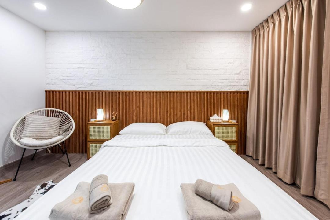 Phaya Thai Apartment | Modern Muji Style Townhouse Ari Area